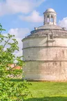 Pigeonnier de Montierneuf • Le Pigeonnier de Montierneuf à Saint-Agnant